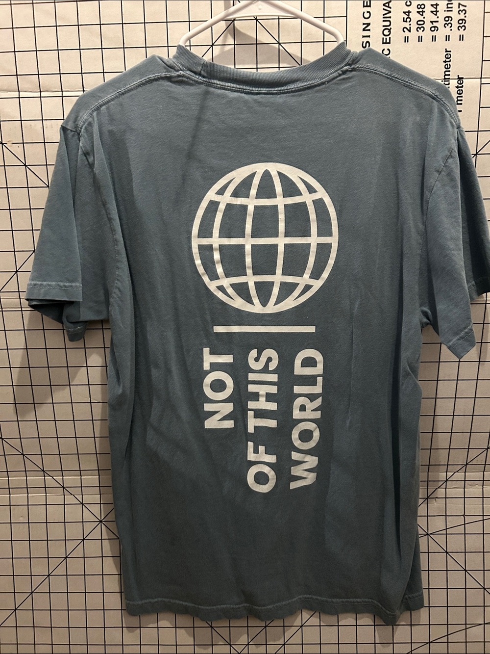 Comfort Colors Men’s Short Sleeve Tee in Faded Teal Blue “Not of this World” - Picture 5 of 5